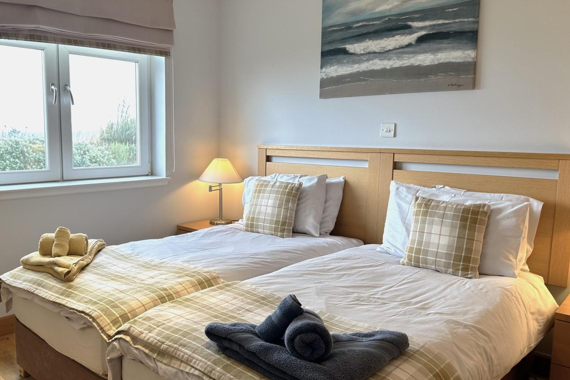 No2 The Links Apartment, Brora Exterior photo