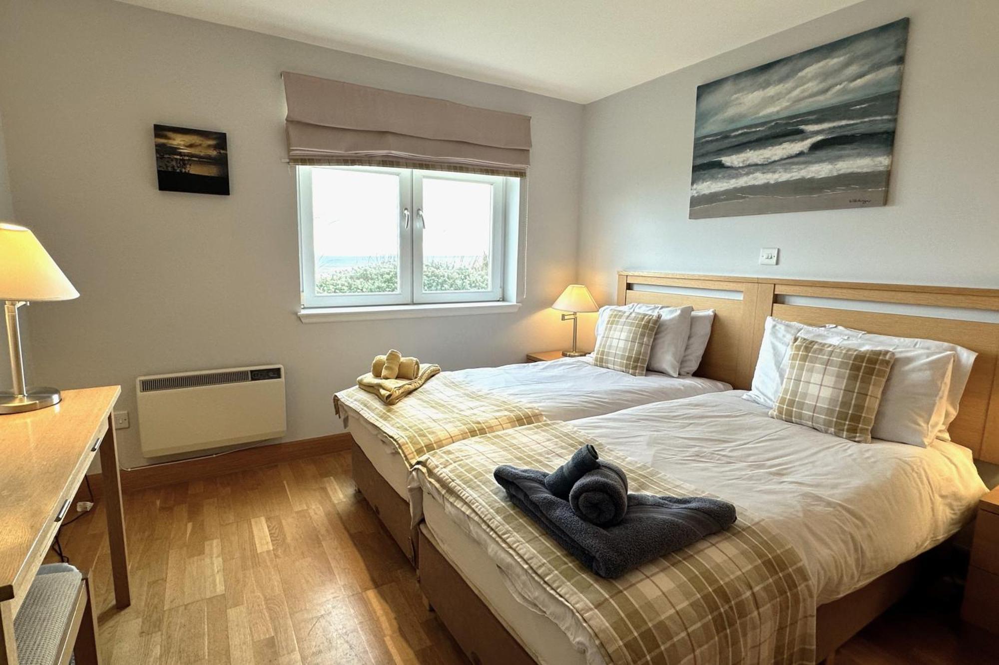 No2 The Links Apartment, Brora Exterior photo